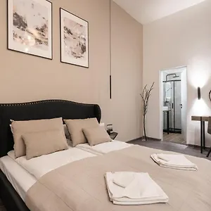 Kl31 - Urban Escape - Prime Location - Klauzal Square By Bqa Apartment